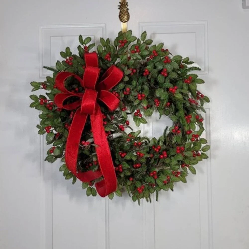 Mistletoe Winter Red Berry Mistletoe Wreath, Winter Holiday Mistletoe Wreath